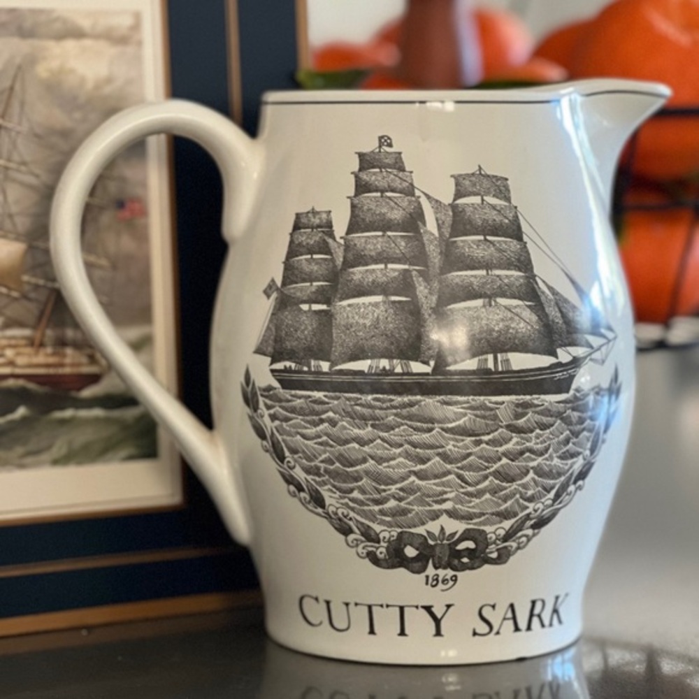 VINTAGE CUTTY SARK ceramic whiskey pitcher 1986